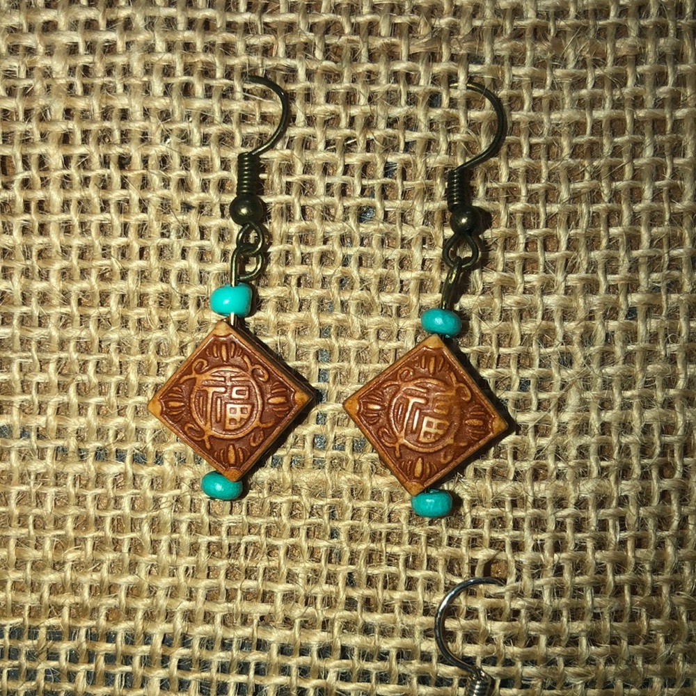 🛍Hand Crafted Brown and turquoise colored‎ earrings